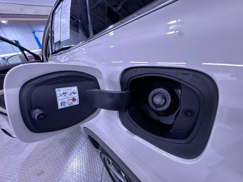 Used 2023 Lincoln Nautilus Reserve image 41