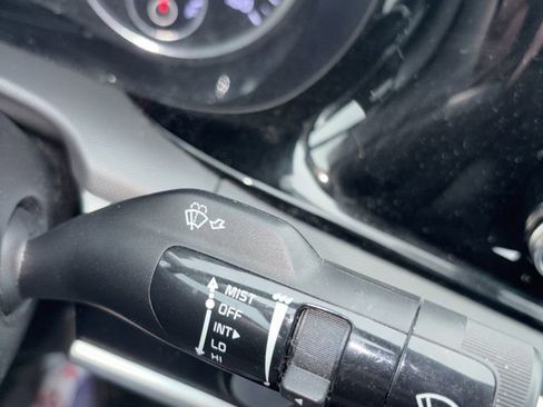 Used 2022 Kia K5 LXS image 37