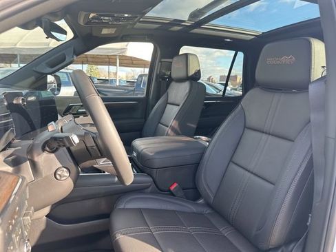 New 2026 Chevrolet Tahoe High Country image 9