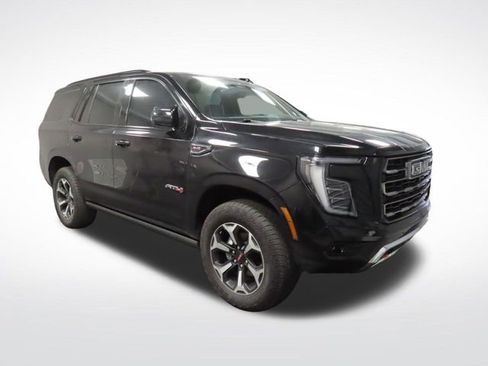 Used 2025 GMC Yukon AT4 w/ AT4 Premium Package image 7