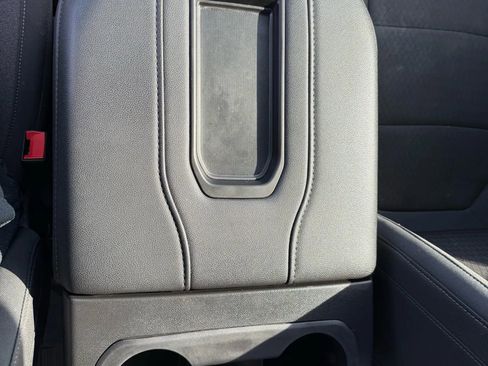 Used 2021 GMC Sierra 1500 Elevation w/ Preferred Package image 33