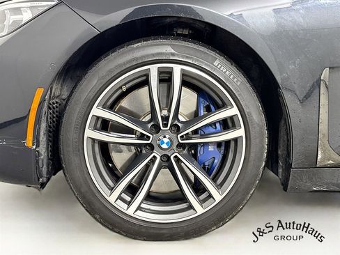 Used 2021 BMW 740i xDrive w/ M Sport Package image 38