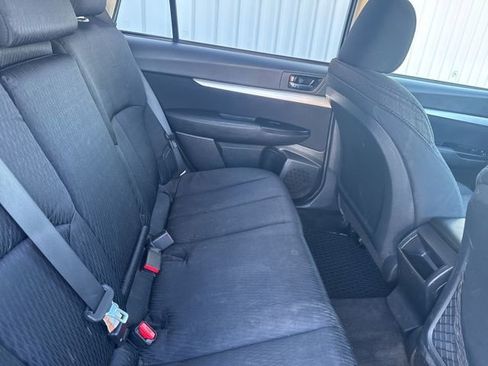 Used 2011 Subaru Outback 2.5i Premium w/ All-Weather Pkg AWD/4WD image 12