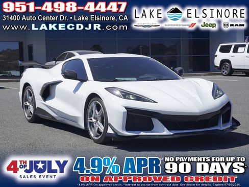 Used 2022 Chevrolet Corvette Stingray Premium Cpe w/ Z51 Performance Package RWD image 1