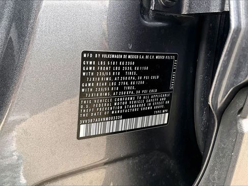 Used 2022 Volkswagen Tiguan SE image 35