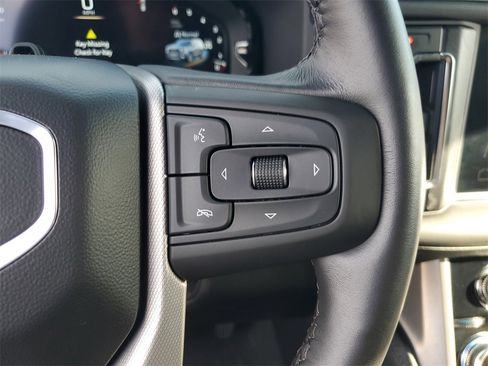 Used 2024 GMC Yukon Denali w/ Advanced Technology Package image 28