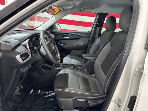 Used 2023 Chevrolet TrailBlazer LS AWD/4WD image 9