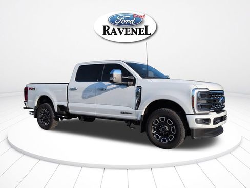 Used 2024 Ford F250 Platinum AWD/4WD image 2