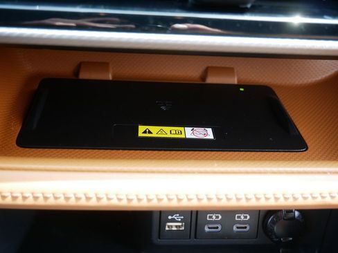 Used 2023 Toyota Highlander Platinum AWD/4WD image 30