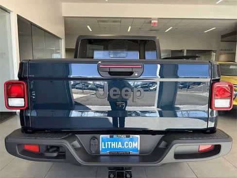 New 2025 Jeep Gladiator Sport image 26