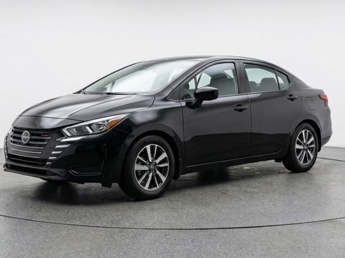 Used 2025 Nissan Versa SV FWD image 3