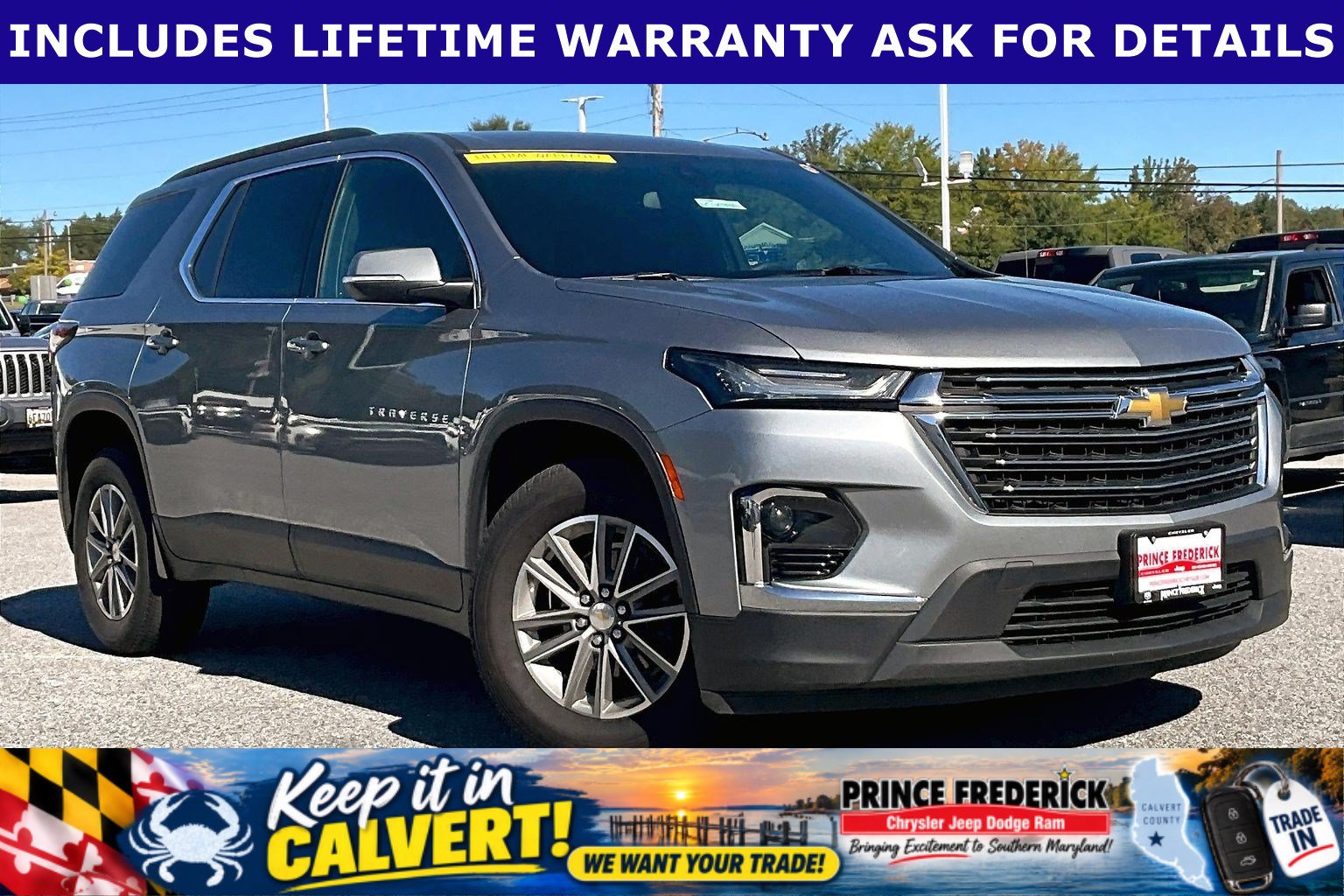 Used 2024 Chevrolet Traverse LT AWD/4WD image 1