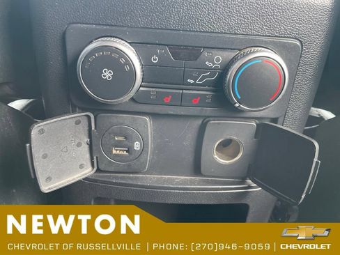 Used 2020 Ford Explorer XLT w/ Equipment Group 202A RWD image 31