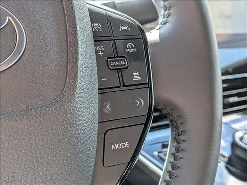 Used 2025 Toyota bZ4X AWD image 14