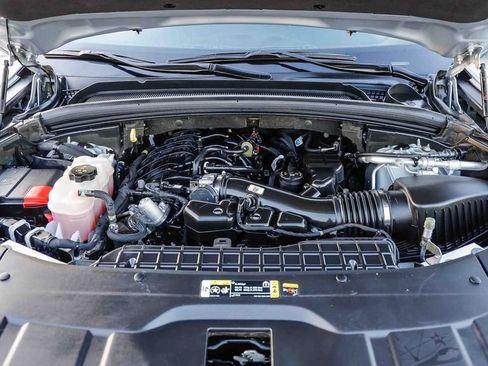 Used 2023 Jeep Grand Cherokee L Laredo image 28