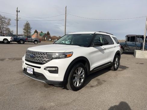 Used 2024 Ford Explorer Limited image 3