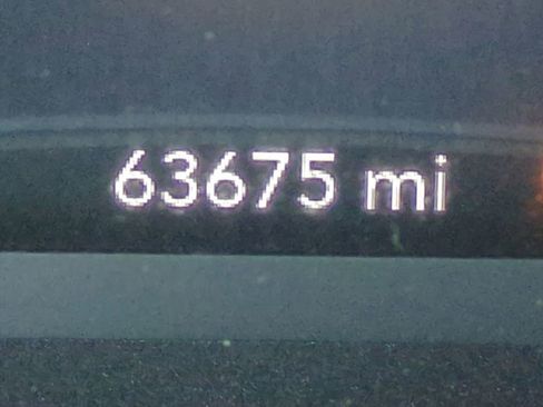 Used 2020 Chrysler Pacifica Touring-L image 27