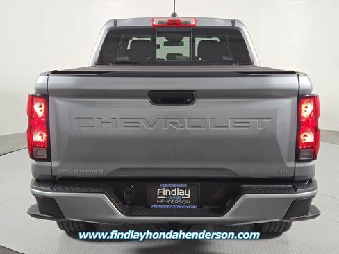 Used 2024 Chevrolet Colorado LT w/ LT Convenience Package II RWD image 5