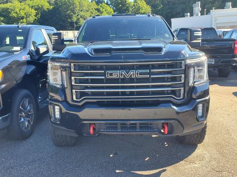 Used 2022 GMC Sierra 2500 AT4 w/ AT4 Premium Plus Package AWD/4WD image 2