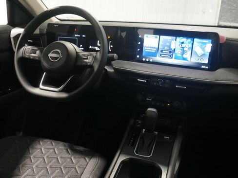 New 2026 Nissan Kicks SV image 18