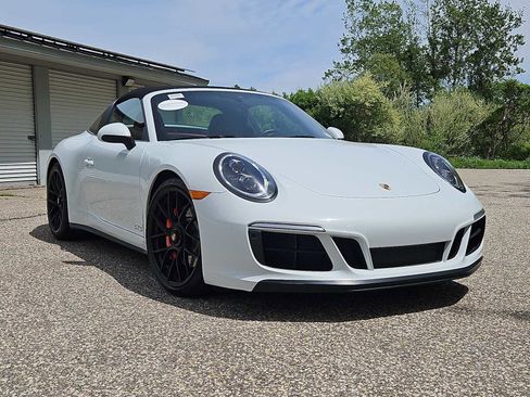Certified 2019 Porsche 911 Targa 4 GTS AWD/4WD image 9