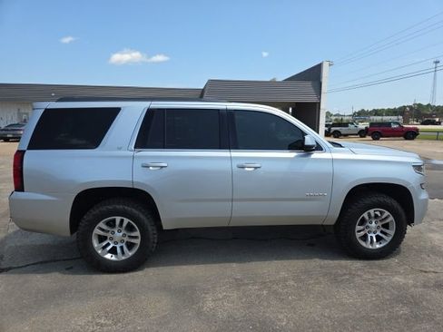 Used 2015 Chevrolet Tahoe LT w/ Luxury Package AWD/4WD image 3