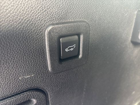 Used 2016 Ford Expedition EL Platinum image 23