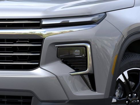 New 2027 Chevrolet Traverse LT w/ Sun and Wheel Package AWD/4WD image 10
