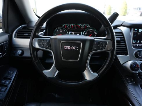 Used 2020 GMC Yukon SLT w/ Premium Edition image 9