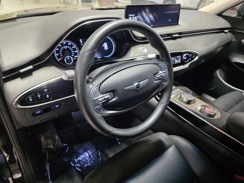 Used 2025 Genesis GV70 2.5T AWD/4WD image 24
