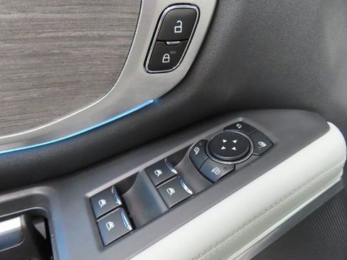 Used 2025 Ford Expedition Platinum w/ Platinum Ultimate Package image 75