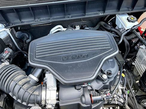 Used 2019 GMC Acadia Denali w/ Technology Package AWD/4WD image 32