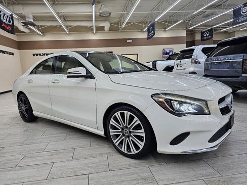 Used 2018 Mercedes-Benz CLA 250 4MATIC image 5
