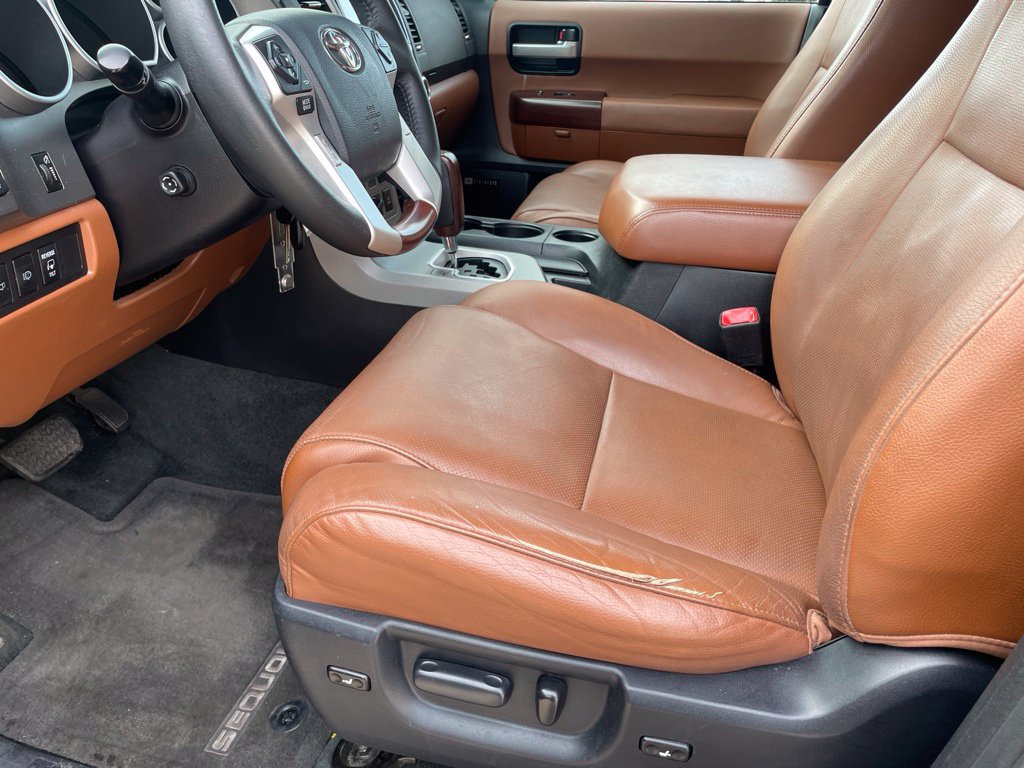 Used 2017 Toyota Sequoia Platinum RWD image 9