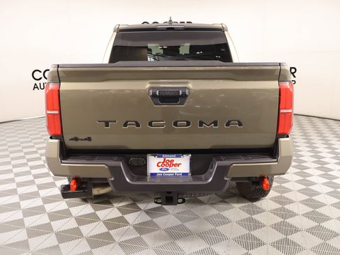 Used 2025 Toyota Tacoma TRD Off-Road image 21
