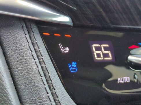 Used 2023 Cadillac XT6 Premium Luxury w/ Technology Package image 24