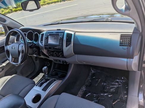 Used 2013 Toyota Tacoma PreRunner w/ TRD Off-Road Pkg RWD image 18