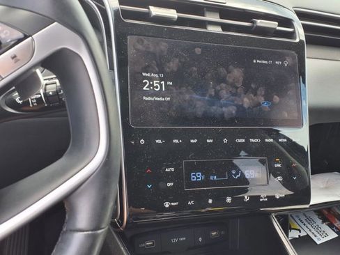 Used 2022 Hyundai Tucson Limited w/ Cargo Package image 15