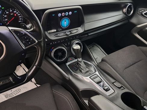 Used 2017 Chevrolet Camaro SS image 15