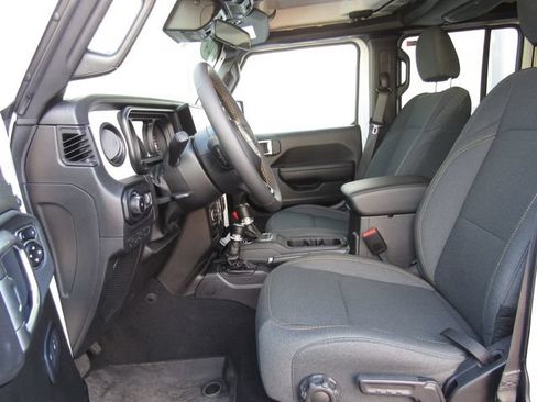 Used 2024 Jeep Wrangler Unlimited Sport AWD/4WD image 10