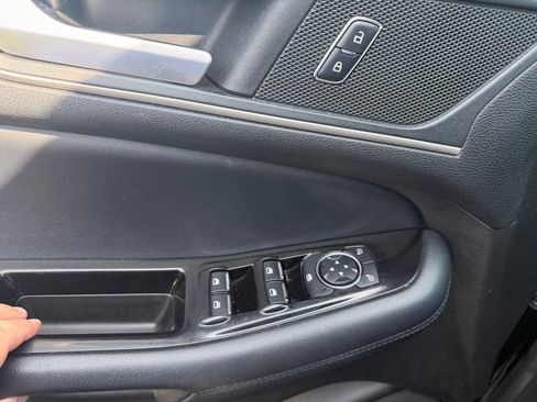 Used 2018 Ford Edge SEL w/ Equipment Group 201A FWD image 12