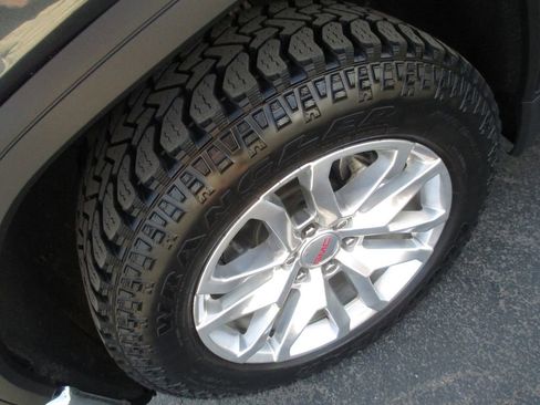 Used 2021 GMC Sierra 1500 SLT w/ SLT Premium Package image 13