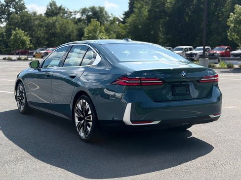 Used 2026 BMW 540i xDrive AWD/4WD image 4