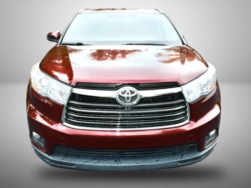 Used 2015 Toyota Highlander XLE image 10