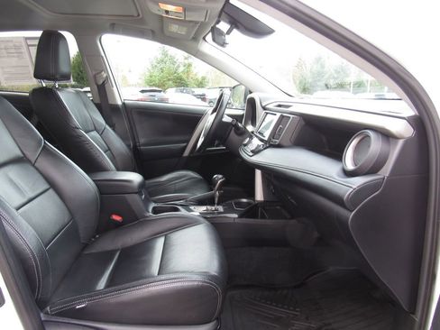 Used 2018 Toyota RAV4 Adventure image 18