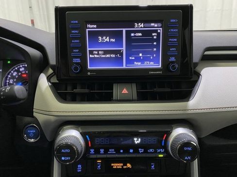 Certified 2020 Toyota RAV4 XLE w/ XLE Grade Weather Package image 18