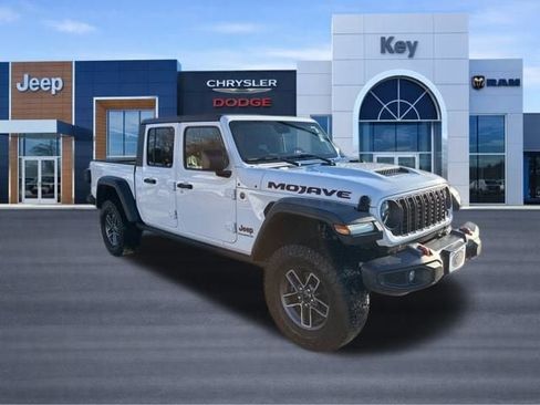 Used 2024 Jeep Gladiator Mojave image 6
