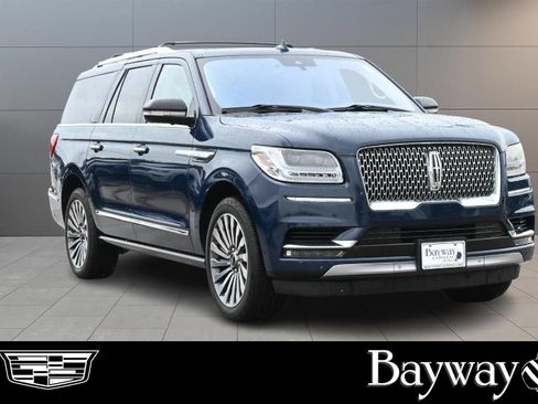 Used 2019 Lincoln Navigator L Reserve w/ Cargo Package AWD/4WD image 4