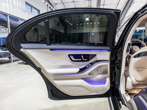 Used 2025 Mercedes-Benz S 63 AMG S image 12