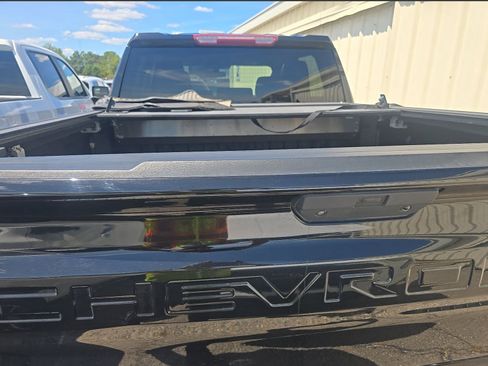 Used 2021 Chevrolet Silverado 1500 LT w/ Bed Protection Package RWD image 7